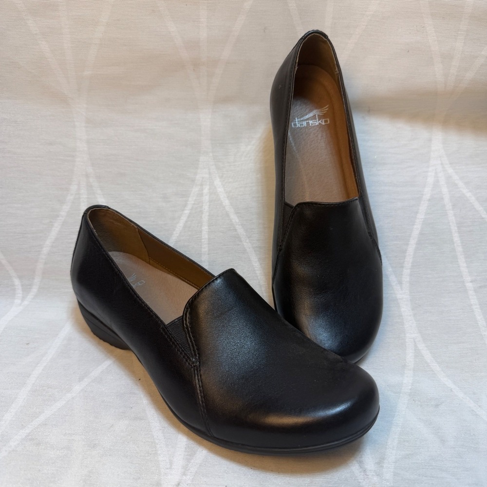 Dansko Nora Black Leather Slip On Wedge Loafers Shoes 5502020200 Womens 39